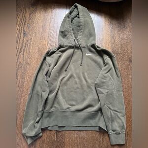 Nike Women’s Hoodie in Olive